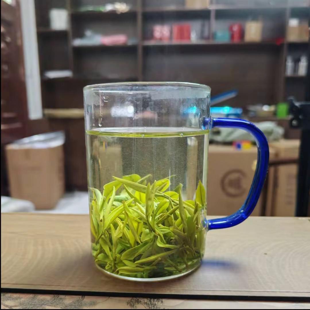 龙眠山小花茶。