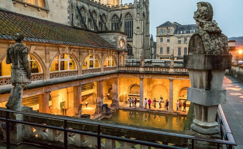 坐落于英格兰西南部埃文河畔的巴斯（Bath），是英国唯一整座城市获评联合国教科文