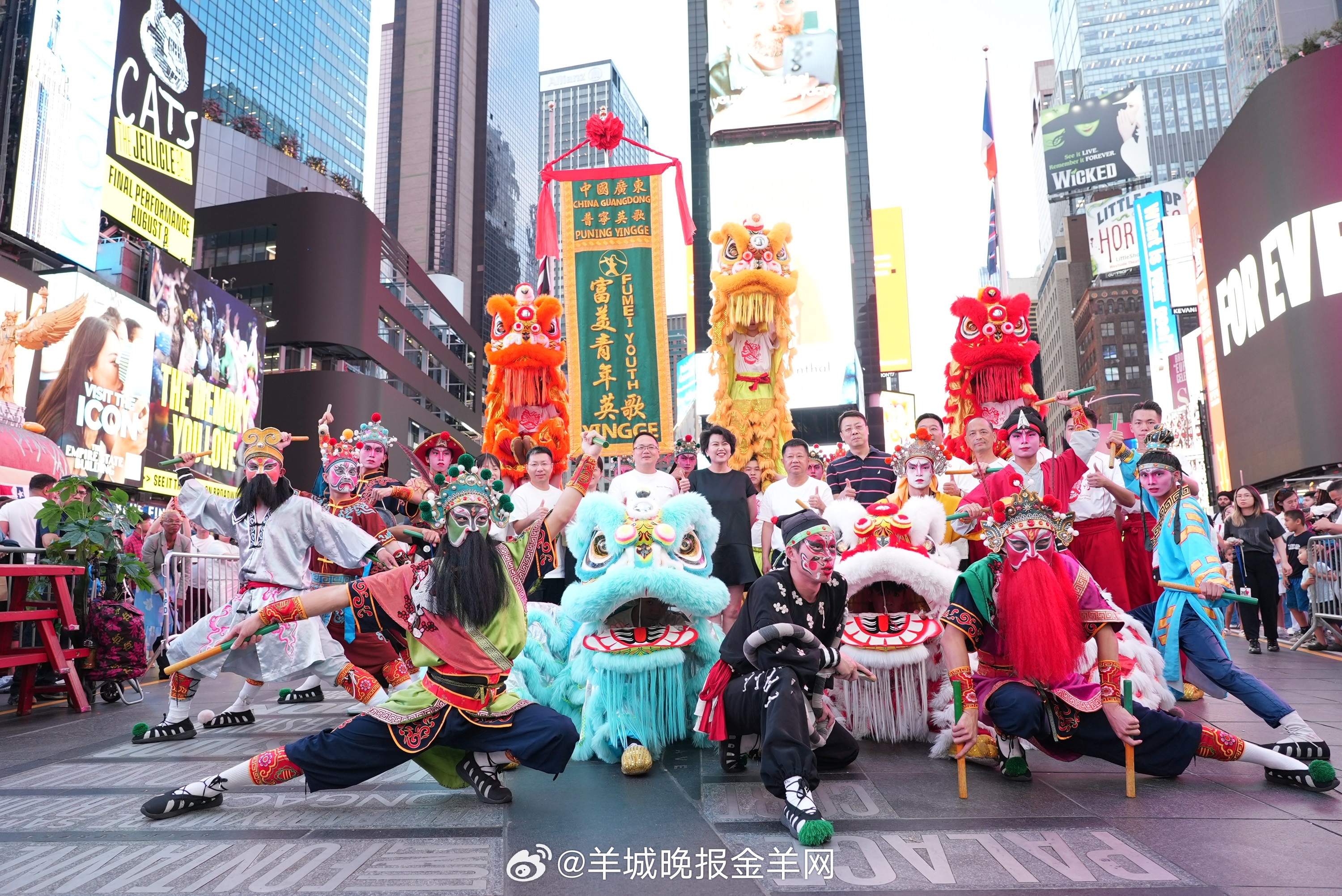 🌞 #早安# 周二晨光正好，适合稳步向前。愿你保持周一的冲劲，带着从容的节奏，