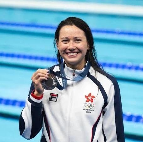 中国香港亚运会金牌11金一览表
武术 沈晓榆 女子长拳
游泳 何诗蓓 女子200