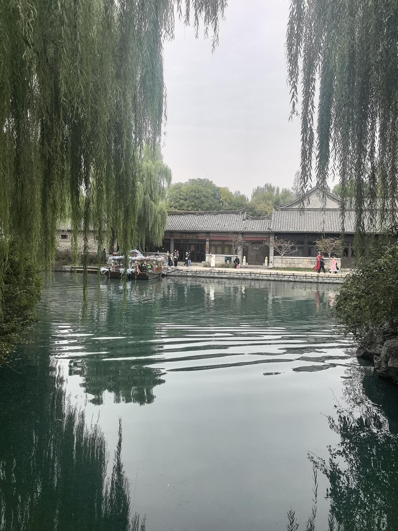 秋天的济南大明湖