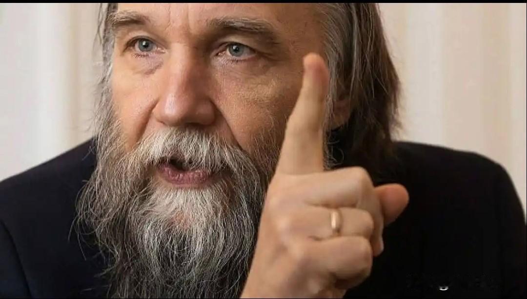 “俄总统国师”又双叒叕发声！这次直指台海问题，给东方大国提了个醒：武力统一若启动