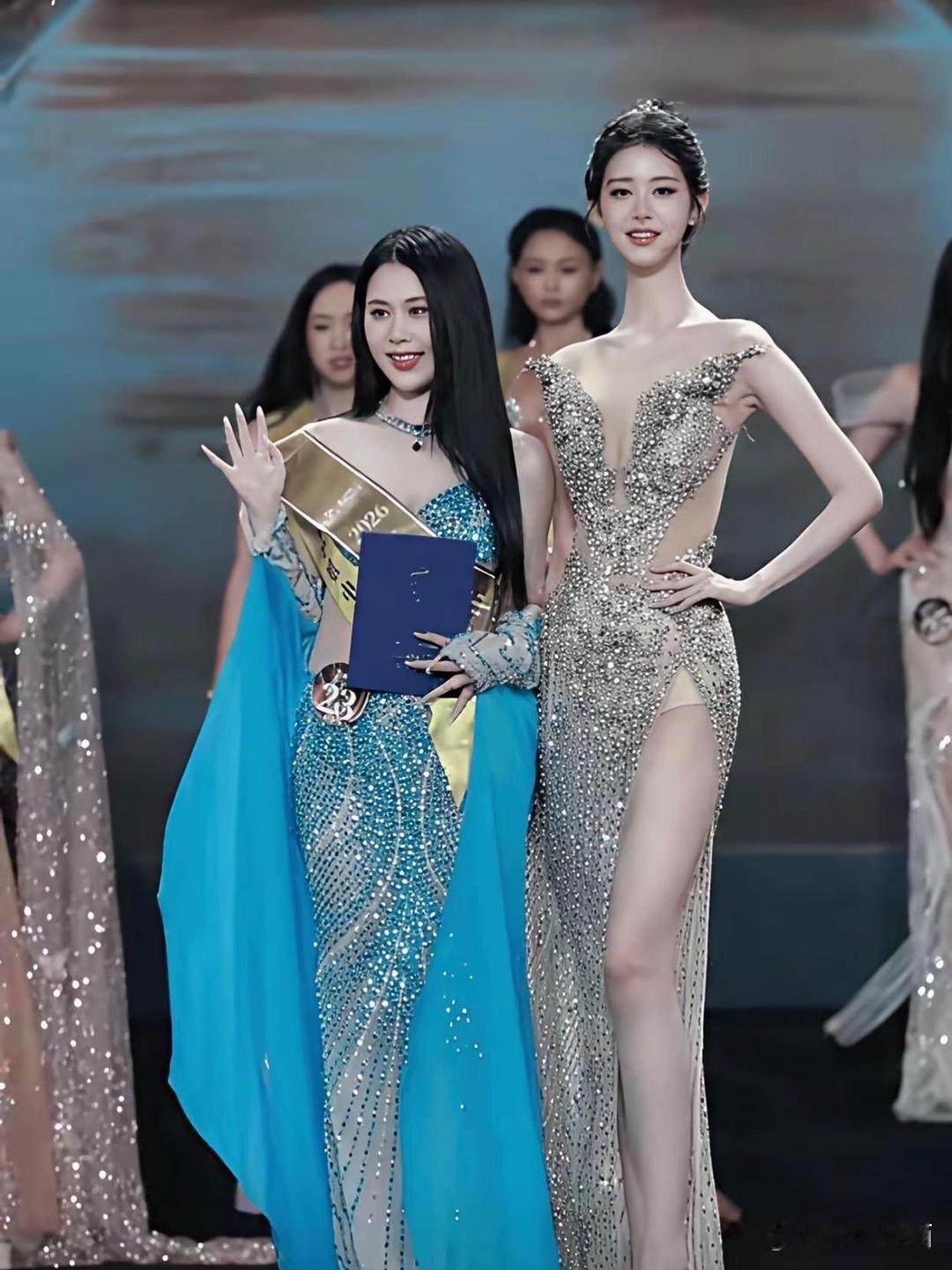 这冠军拿的得有多尴尬吧 ​​​