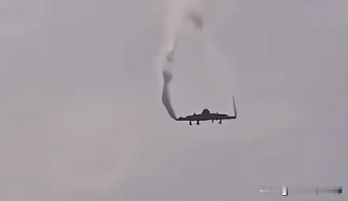 当地时间11月11日下午，一架土耳其C-130“大力神”重型军用运输机在格鲁吉亚