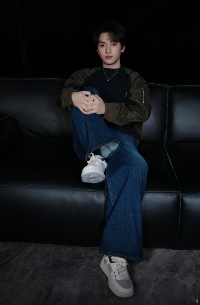 【律师谈严浩翔家庭经济纠纷：子女没有义务为父母的错误投资买单】5月3日，记者从上