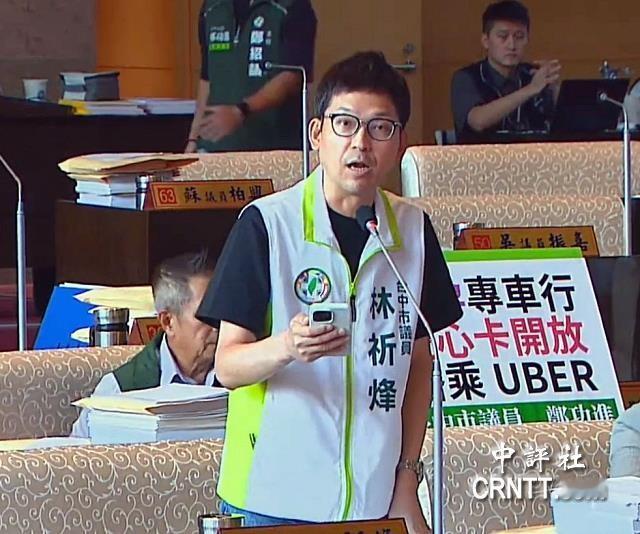 台中市长卢秀燕，靠着放20年都不动的黄金，账面上竟然直接赚了快500万！

当大
