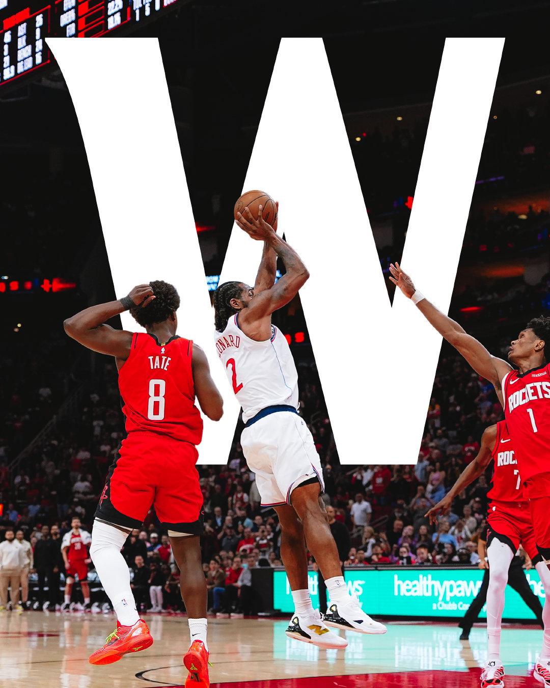 小卡最后这球太帅了！
最后时刻面对阿门的这个中距离2+1实在是太给力了！
快船的