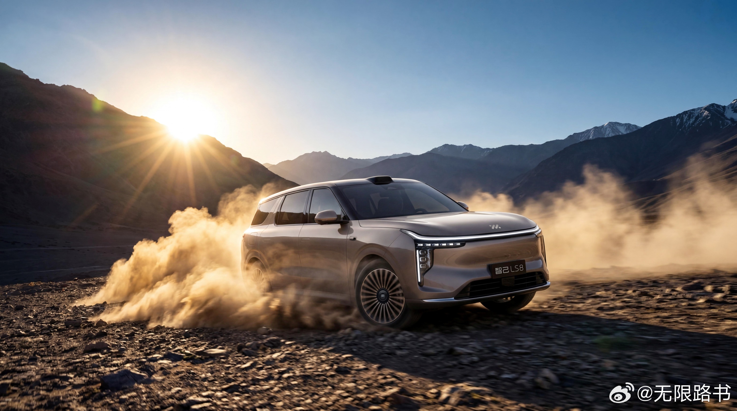 五座六座全都有的智己LS8，到底是不是“最强8系”还有待观察，不过产品力确实过硬