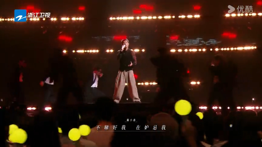 陈小春唱了要你管混搭改编超惊喜！陈小春糅合两首金曲打造粤语新编，四句客家话加持，