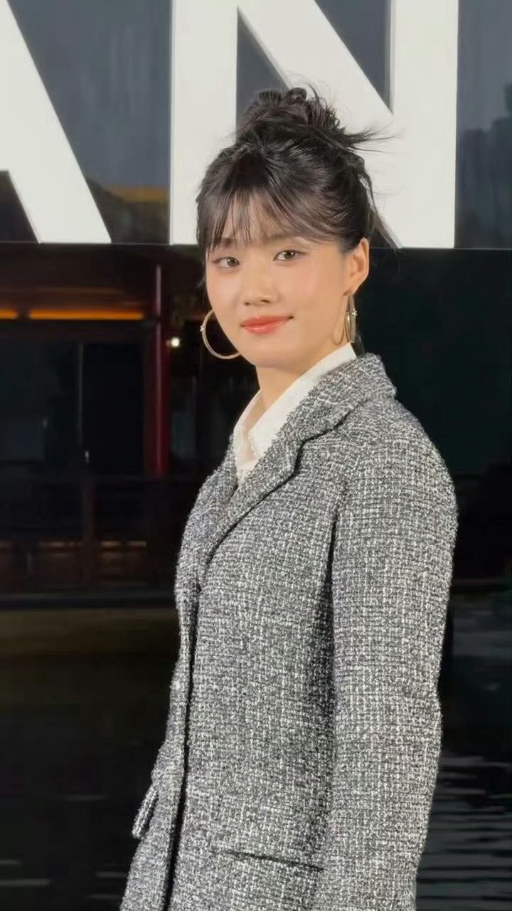 一言难尽 