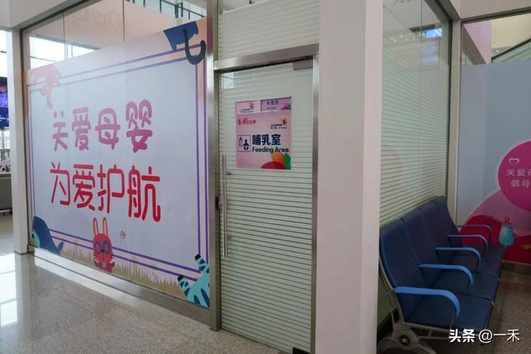 暖心！156趟列车配5000个免费便民凳，无座旅客再也不慌了
 
家人们！国铁昆