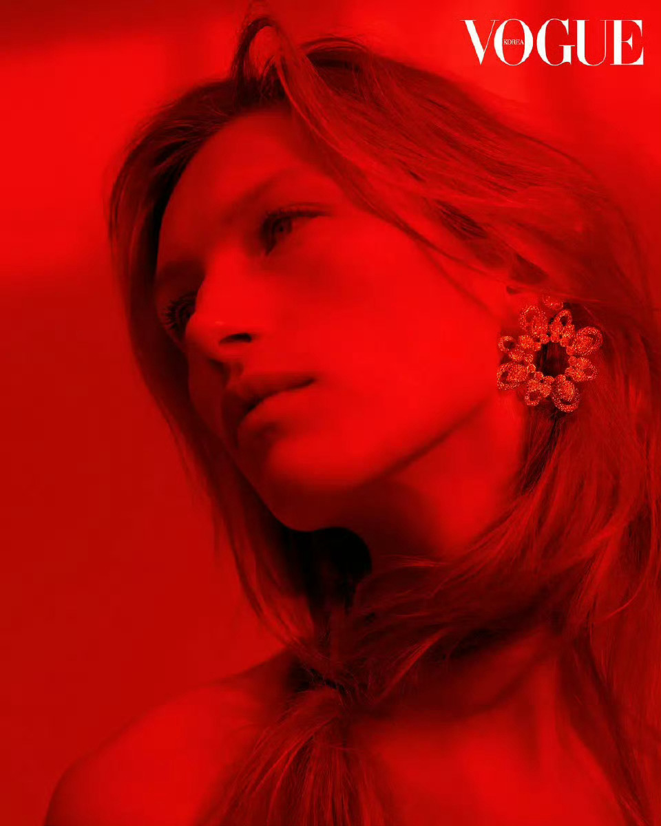 Vogue Korea Time & Gem April 2026 模特Liz 