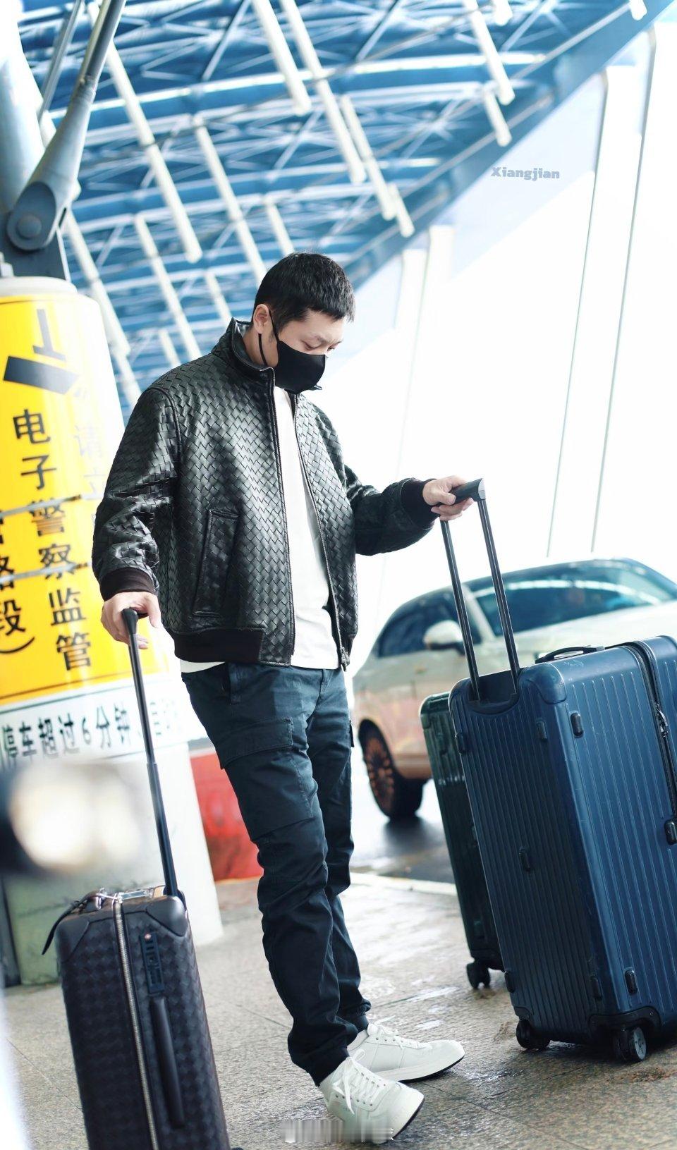 马龙假期赴伦敦助力国乒许昕假期赴伦敦助力国乒马龙许昕五一假期奔赴伦敦为国乒队助力
