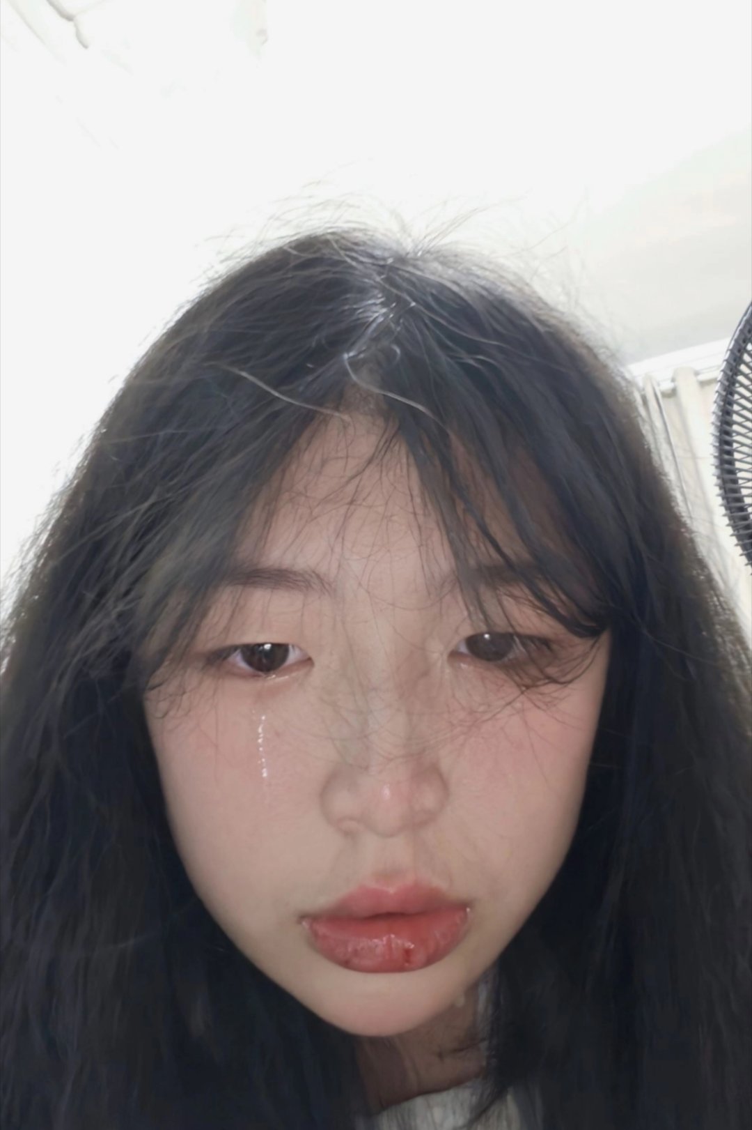 我真崩溃呀。今天火花不续了明天续 