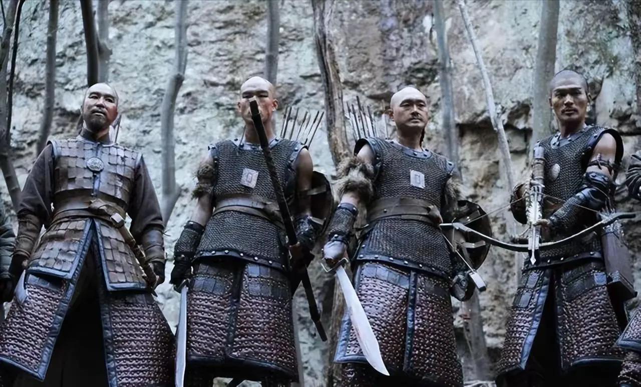 某种程度上说，不能怪清朝瞧不起火器。

有个真实战例，十六人的索伦侦察兵小队，依