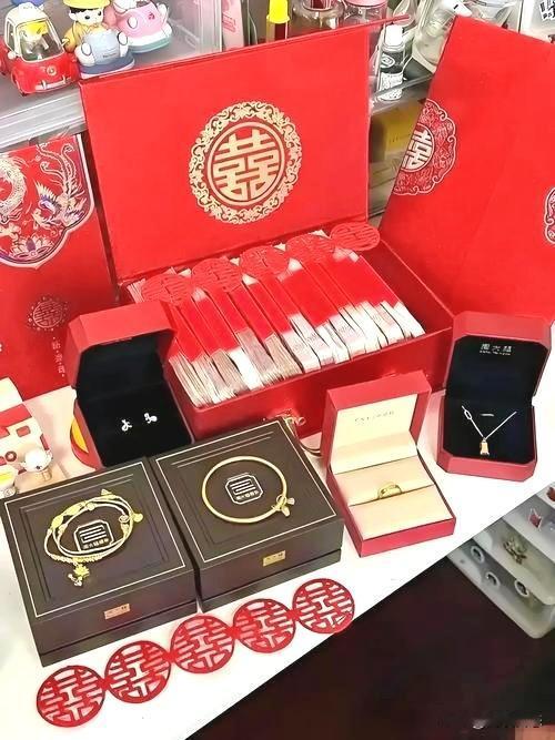 这种岳父岳母不多了
新郎要珍惜，同时好好对待另一半。
18.8万看起来不多，实际