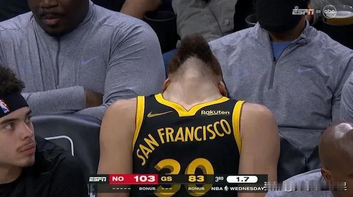 NBA，勇士105-141鹈鹕，勇士主场被血洗36分，库里拿到15分，必须要承认