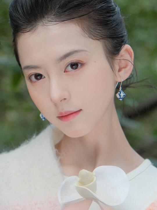 曜目之美 如瓷绽放