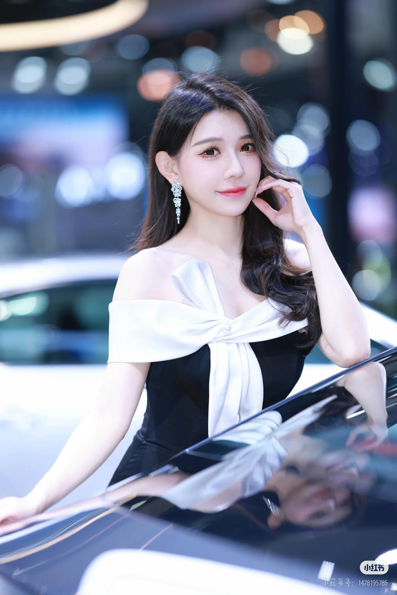 记录我的2026美女车模穿搭写真