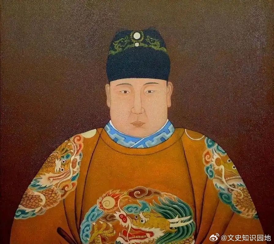 六百年下落成谜的建文帝朱允炆，竟在上海宝山一条河道底留下直径近一米的巨型柱基石，