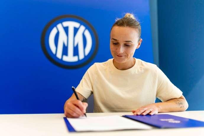 国米女队又添新球员！
不仅球技出众，而且颜值担当！