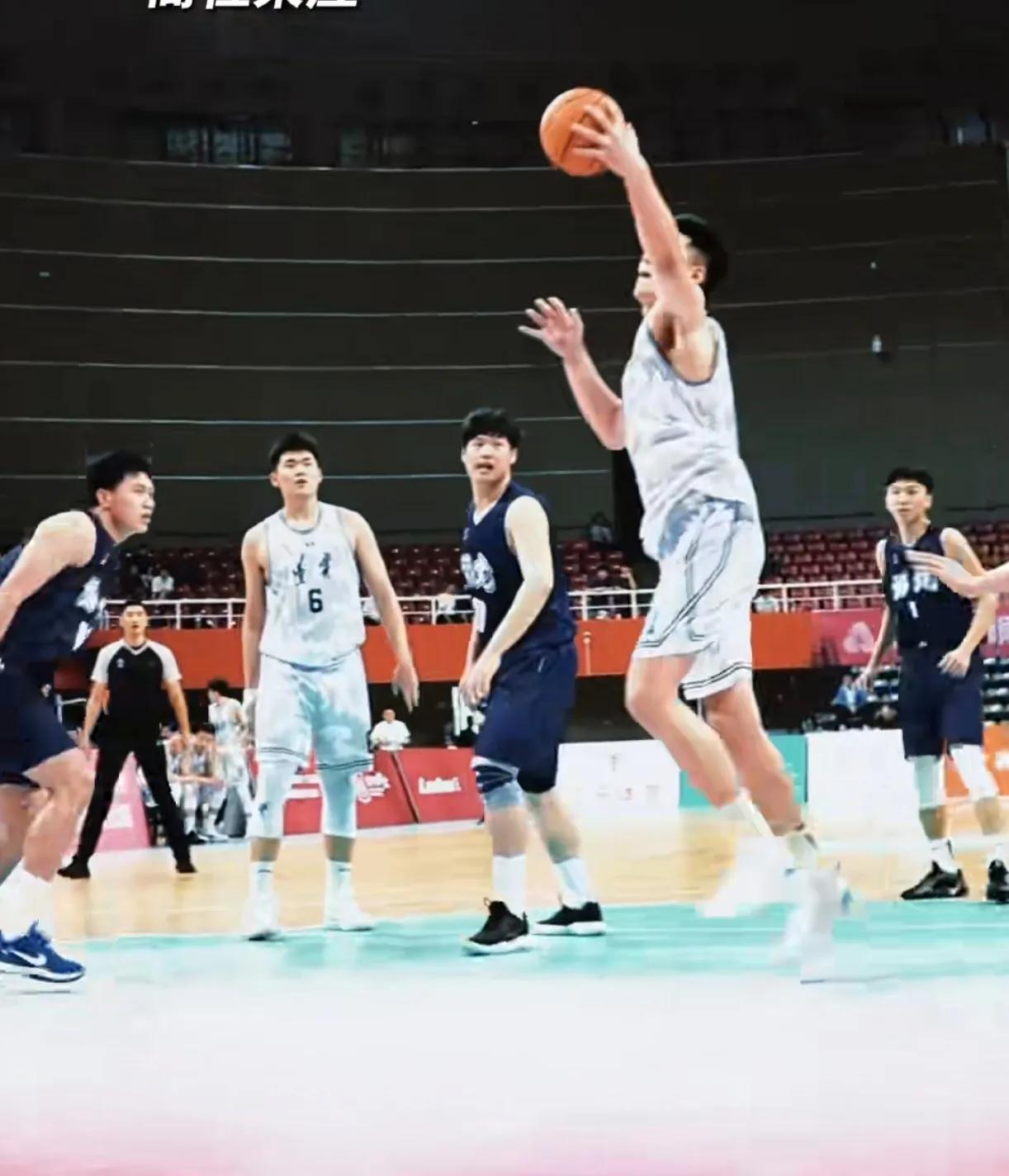 各位辽宁球迷，咱先把心放回肚子里。U21赛场上张峻豪、黄秋实和山东球员的冲突确实