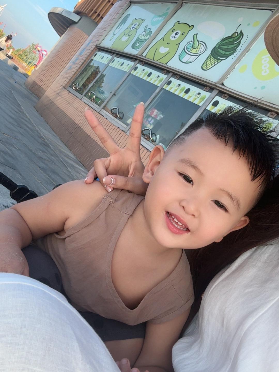 谁懂啊 在景区捡个帅小孩👶🏻