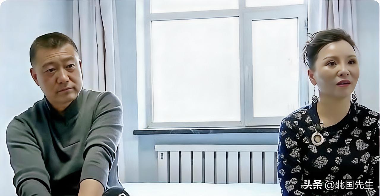 老大哥和老大姐相亲，老大哥觉得，女方像妖精，老大姐觉得，自己是仙女，狗眼看人低。