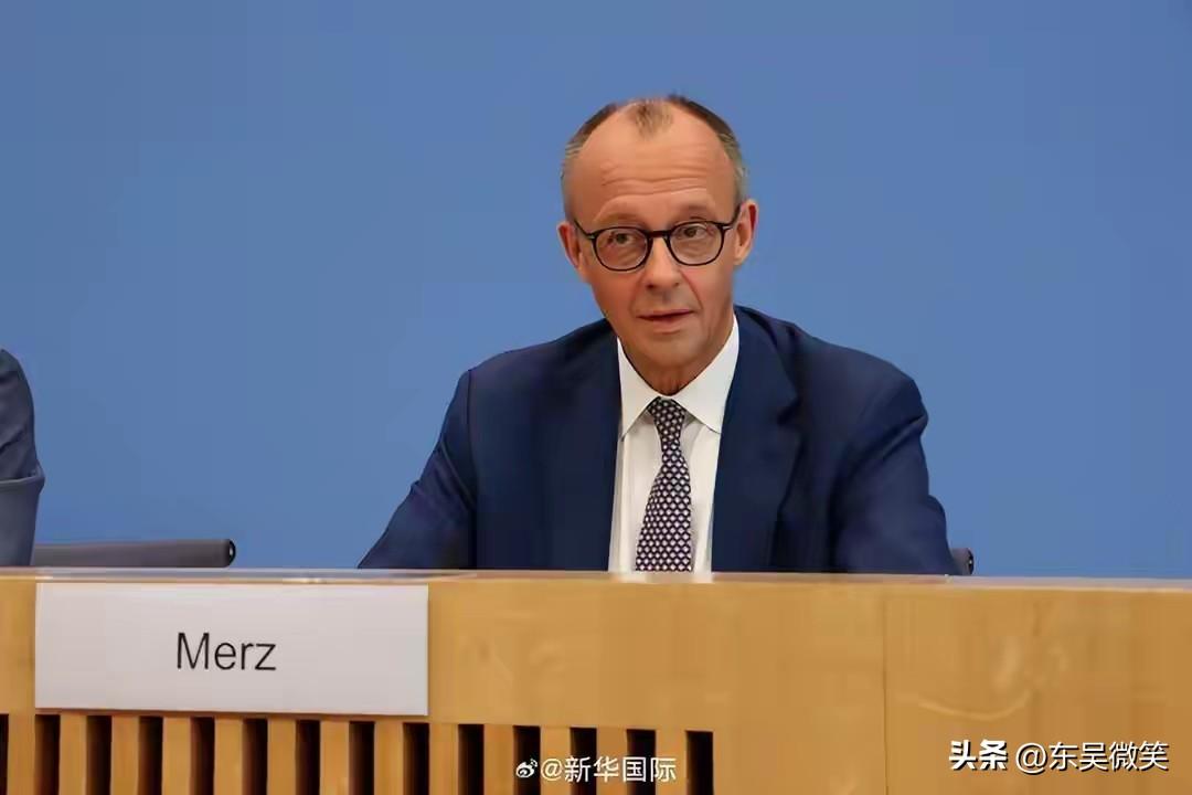 2月28日，德国总理默茨在结束任期内首次访华回国后的演讲中说，
德国生产力不足，