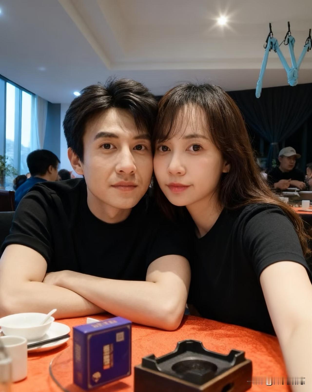 红得快，容易飘？
刘萧旭给出了另一种答案：
坦荡。

走红后，他直接在直播中提及