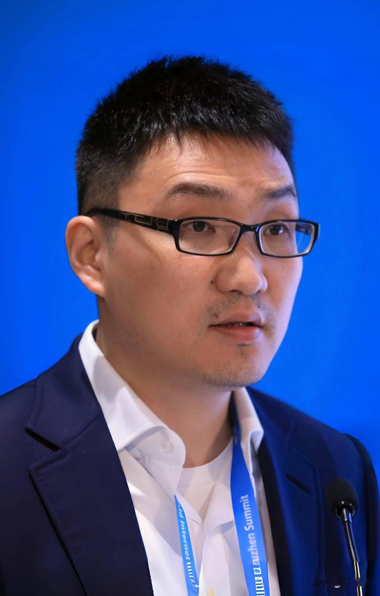 拼夕夕“假货泛滥”，知名经济学家任泽平发出五连问，黄铮沉默以对！

任泽平说，拼