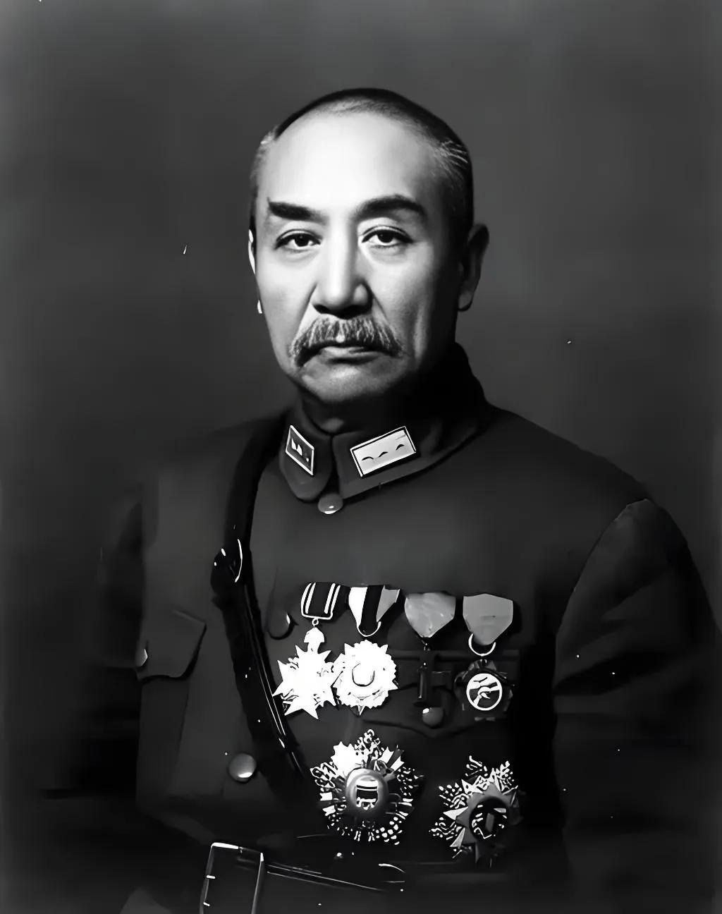 阎锡山曾疑手下大将李生达受到了蒋介石的收买、心怀二志，便派人刺杀了李生达，他甚至