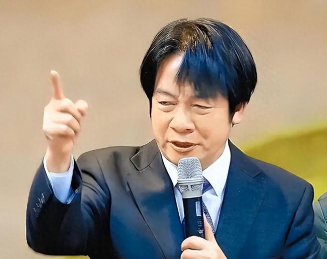特朗普一句“不想为台独打仗”，赖清德马上甩出“五点说明”硬顶回去，场面像当众回怼