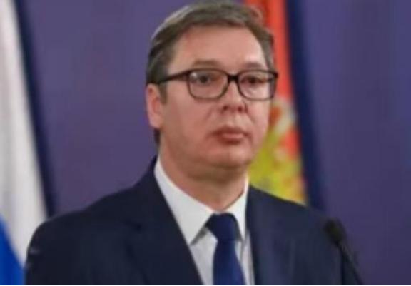 武契奇又给全世界上了一课，刚拿到中国的导弹后，他转头就邀请北约参加联合军演。
