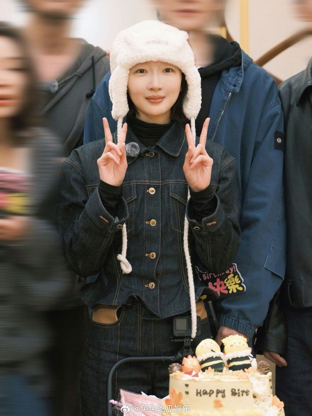 周冬雨素颜录节目这居然是素颜的周冬雨来看看状态 