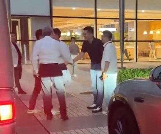 奇瑞董事长尹同跃现身华为深圳总部，余承东陪同会面，两人有说有笑。智界要有新动作了