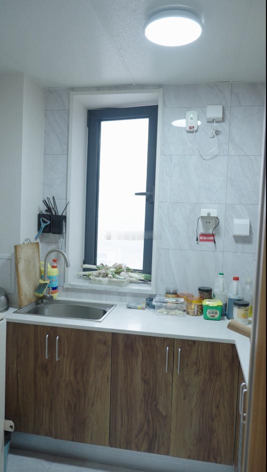 京东投220亿建骑手快递员公寓京东给骑手快递员提供15万套住房听说要建15万套住