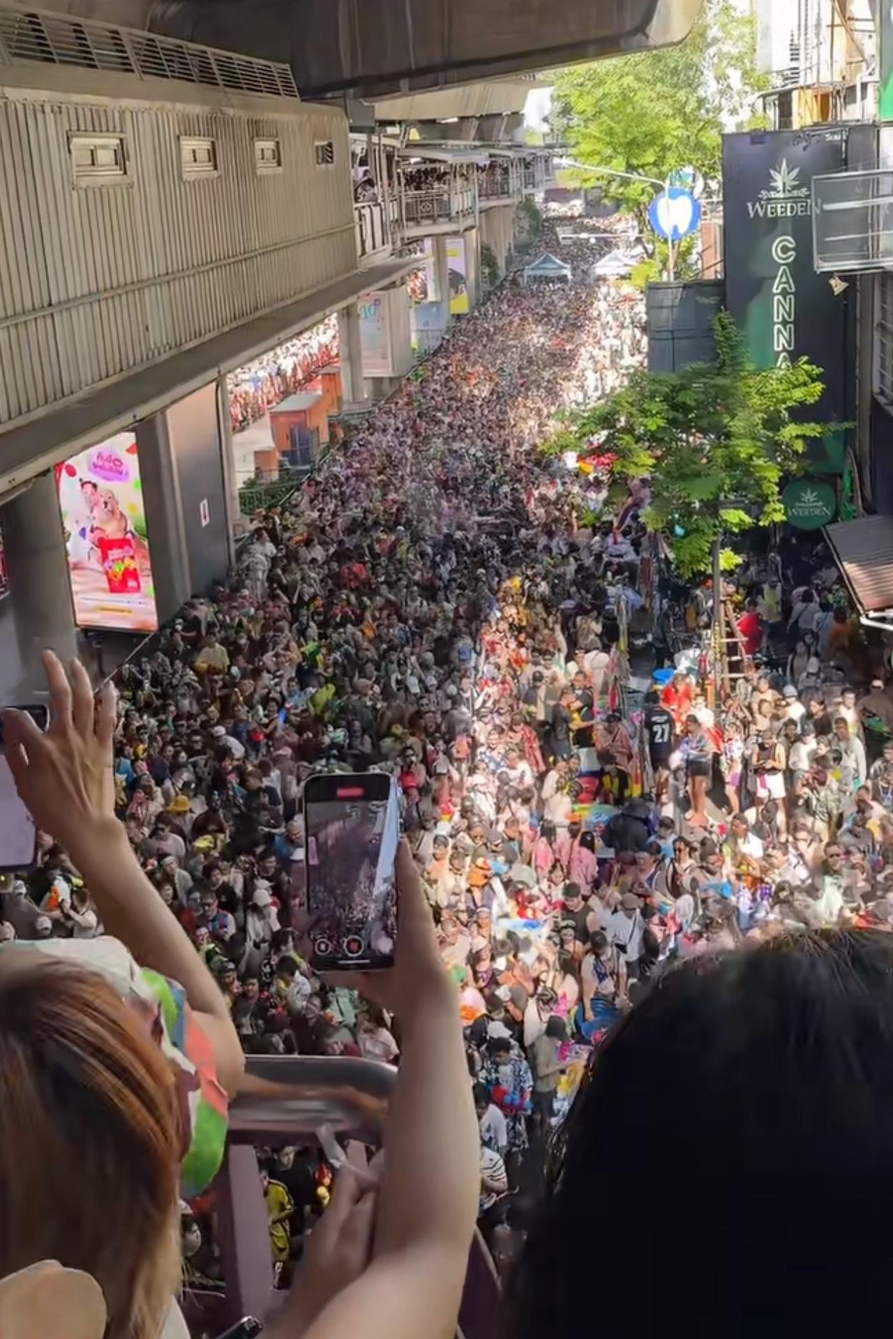 近日泰国泼水节的伤亡数据传出来，吓了不少人一跳，整整216人在节庆期间离世，还有