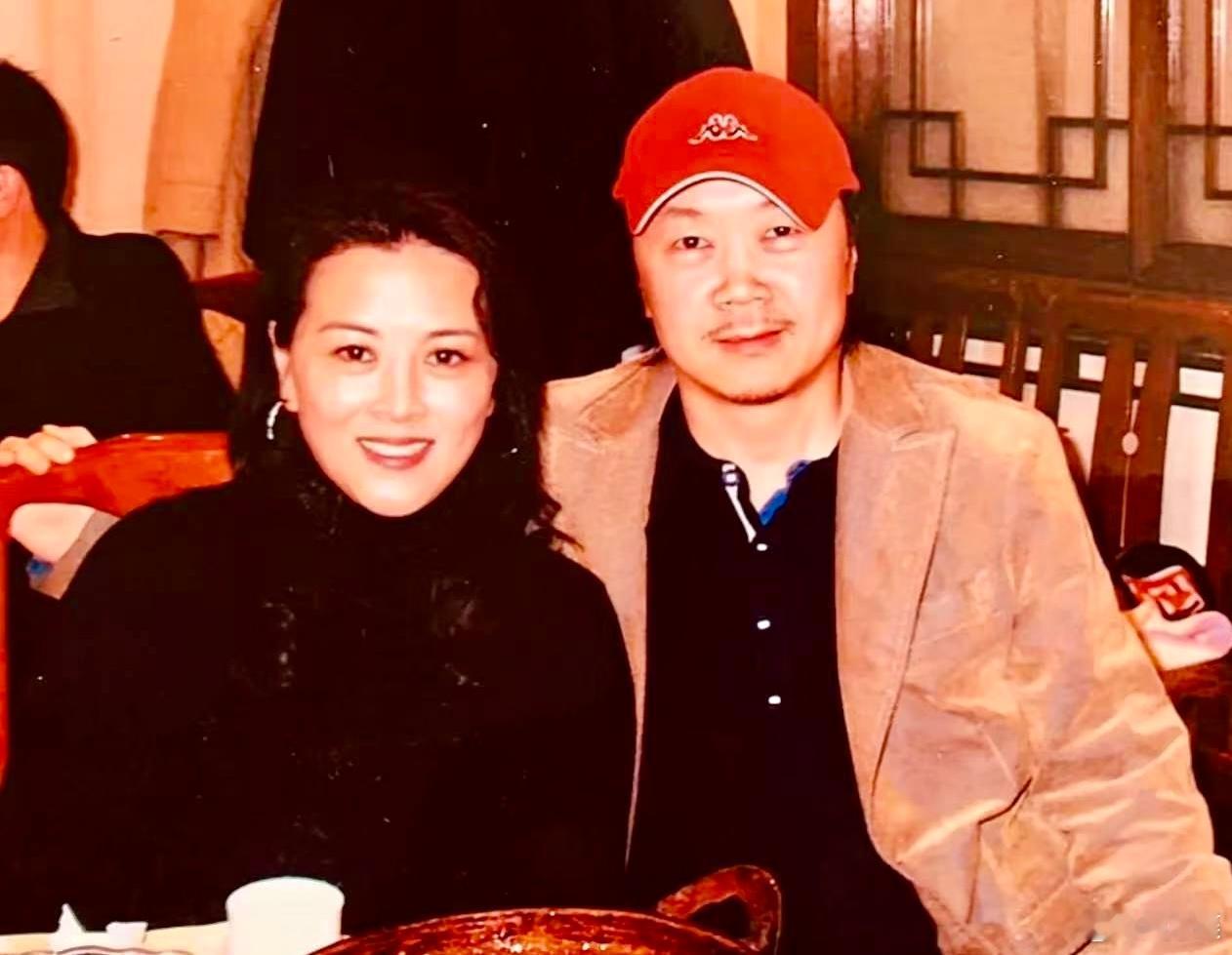 “老崔时间”……灰帽，白帽，小红帽。 
