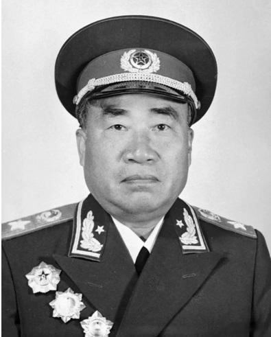 如果您刷到了，请您停留3秒钟，向八路军总司令—朱德致敬！随手点赞！献上一朵花！ 