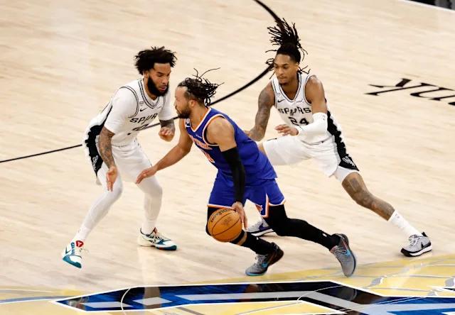 纽约尼克斯与圣安东尼奥马刺之间的NBA总决赛第二场比赛在ABC电视台平均吸引了1