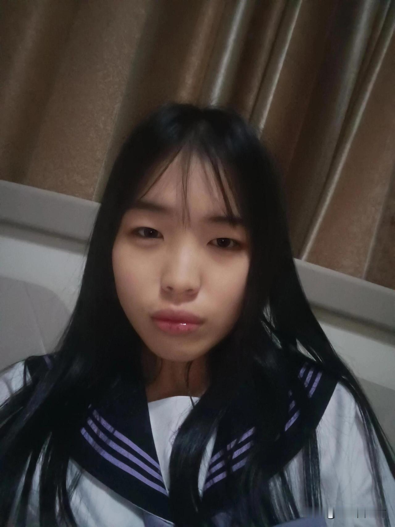 我真的好恨，为什么长这么丑
每天都在崩溃，为什么长成这样？
怎么会有人眼睛这么无