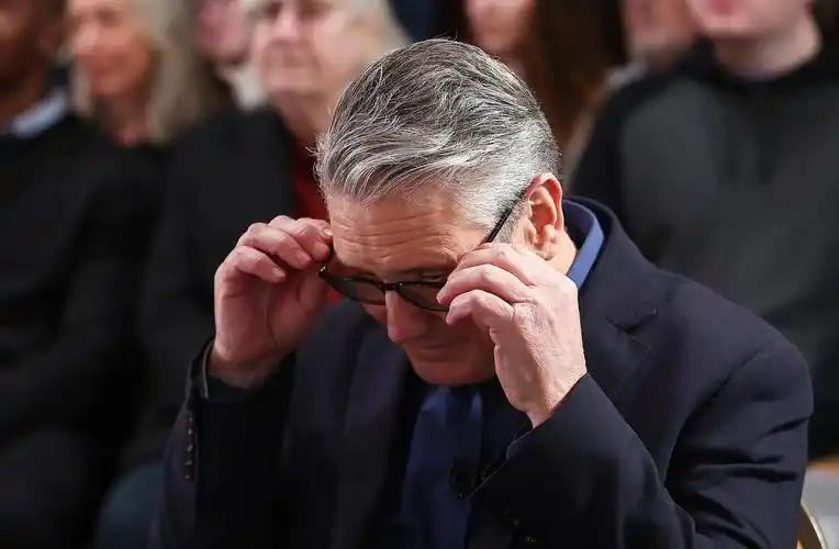 英国政坛炸锅！大使审查不合格照样上任，首相一句不知情就能脱身？

英国驻美大使任