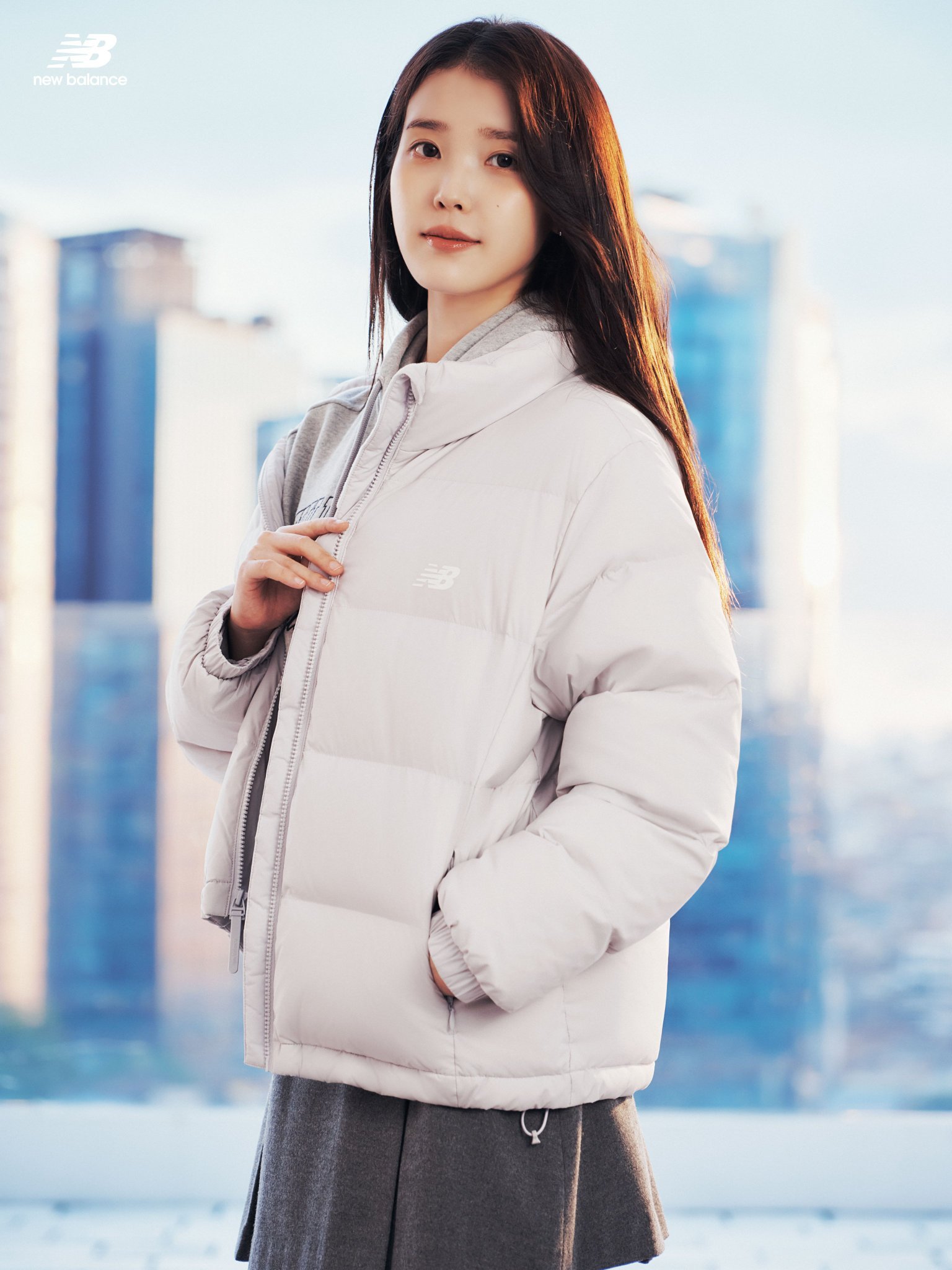 IU X New balance ​​​