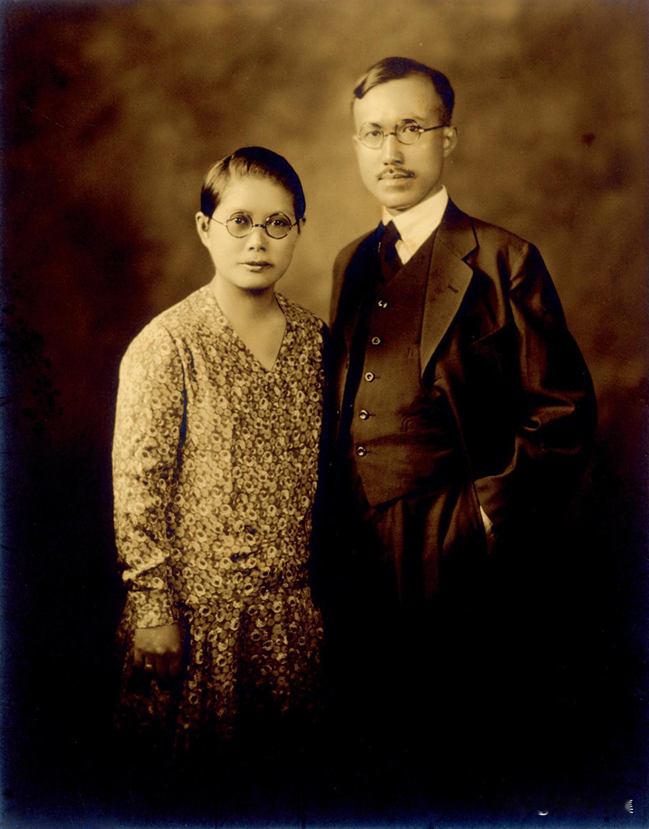 1933年9月，孙中山次女孙婉与丈夫戴恩赛在出使巴西四年结束后返国途中，途经美国