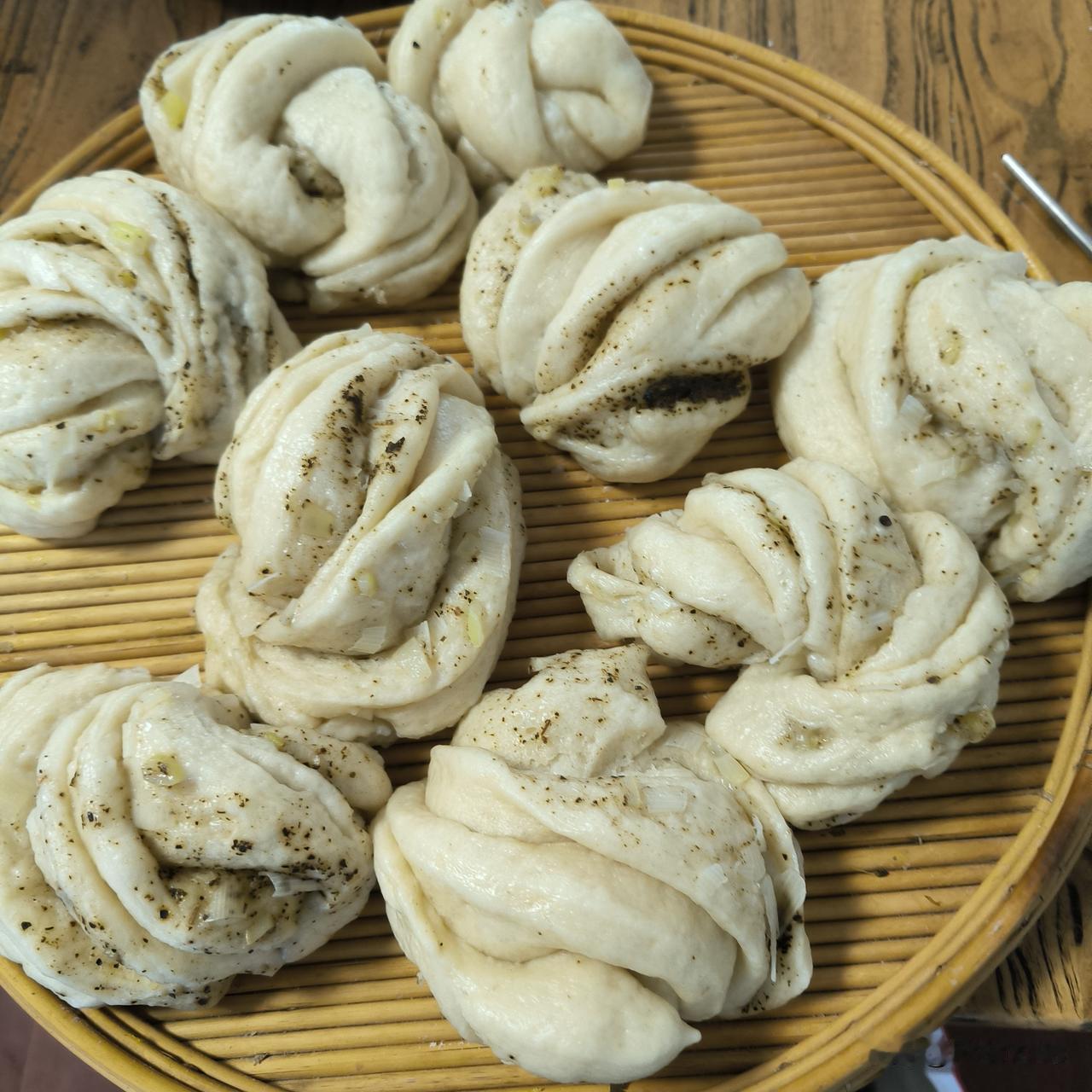 妈妈对孩子的爱，体现在做饭上

我家胖二子学校放假，他回国了。澳村那边的规定是离