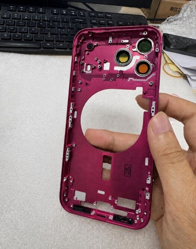 苹果还是太炸裂了，新配色一曝光，又上热搜了

最近iPhone 18 Pro系列
