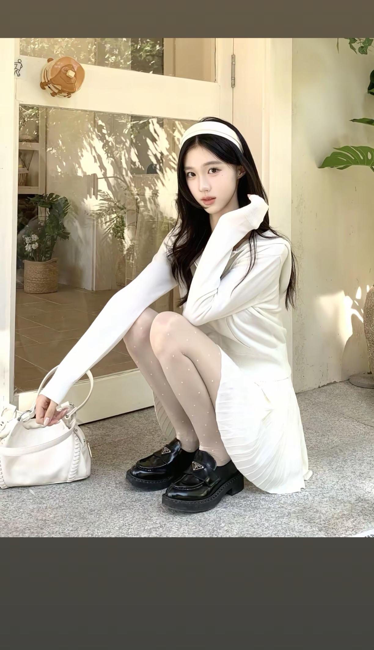 温柔纯洁美女。