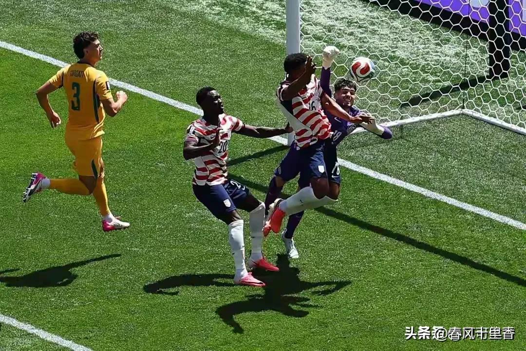 美国队这次在世界杯上简直杀疯了！2 - 0战胜澳大利亚的战绩让他们提前出线，妥妥
