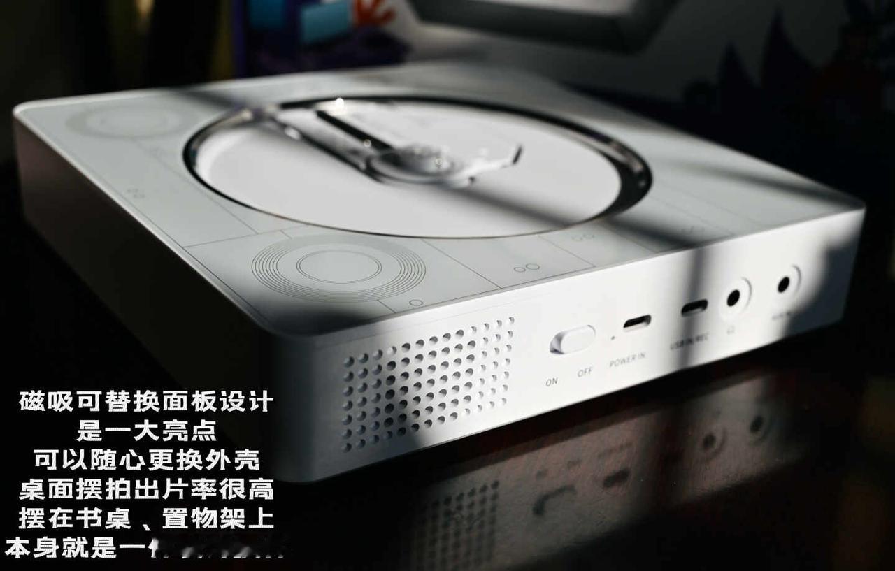 CD情怀党狂喜✨飞傲雪漫天BEATBOX一体机
玩实体CD的朋友，应该很难拒绝一